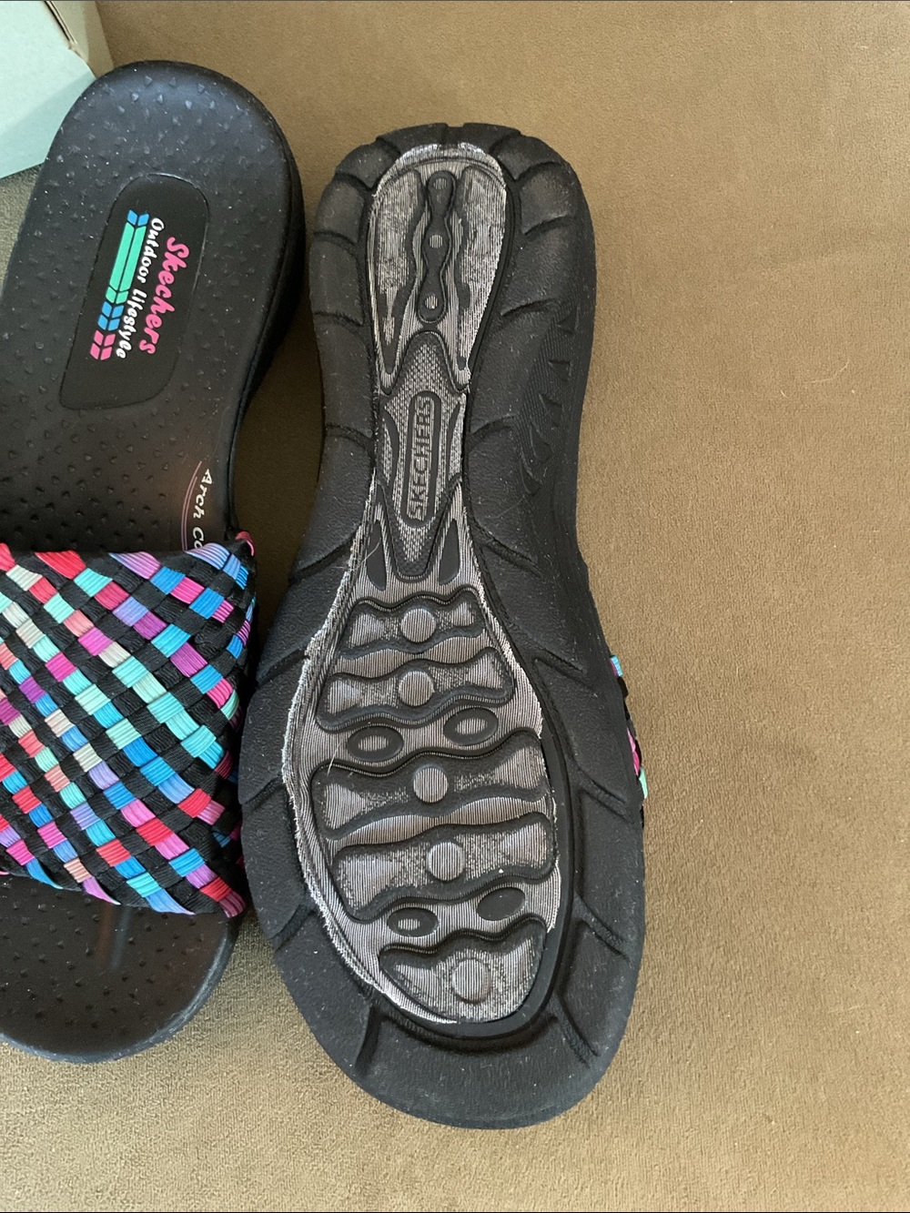 Skechers Black Slide Mules with Multicolor Woven Upper - Picture 3 of 4